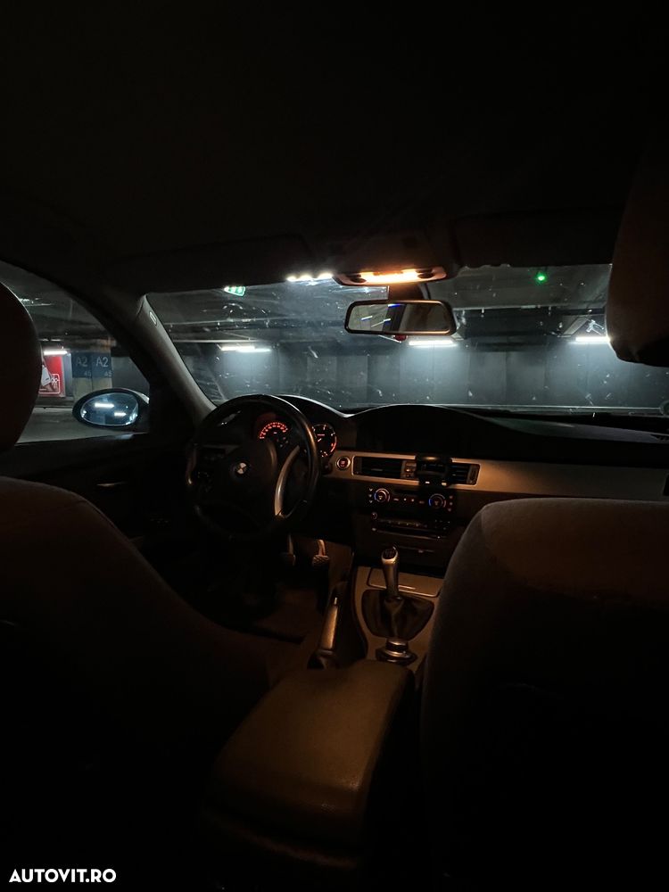 BMW Seria 3 318d DPF Touring - 4