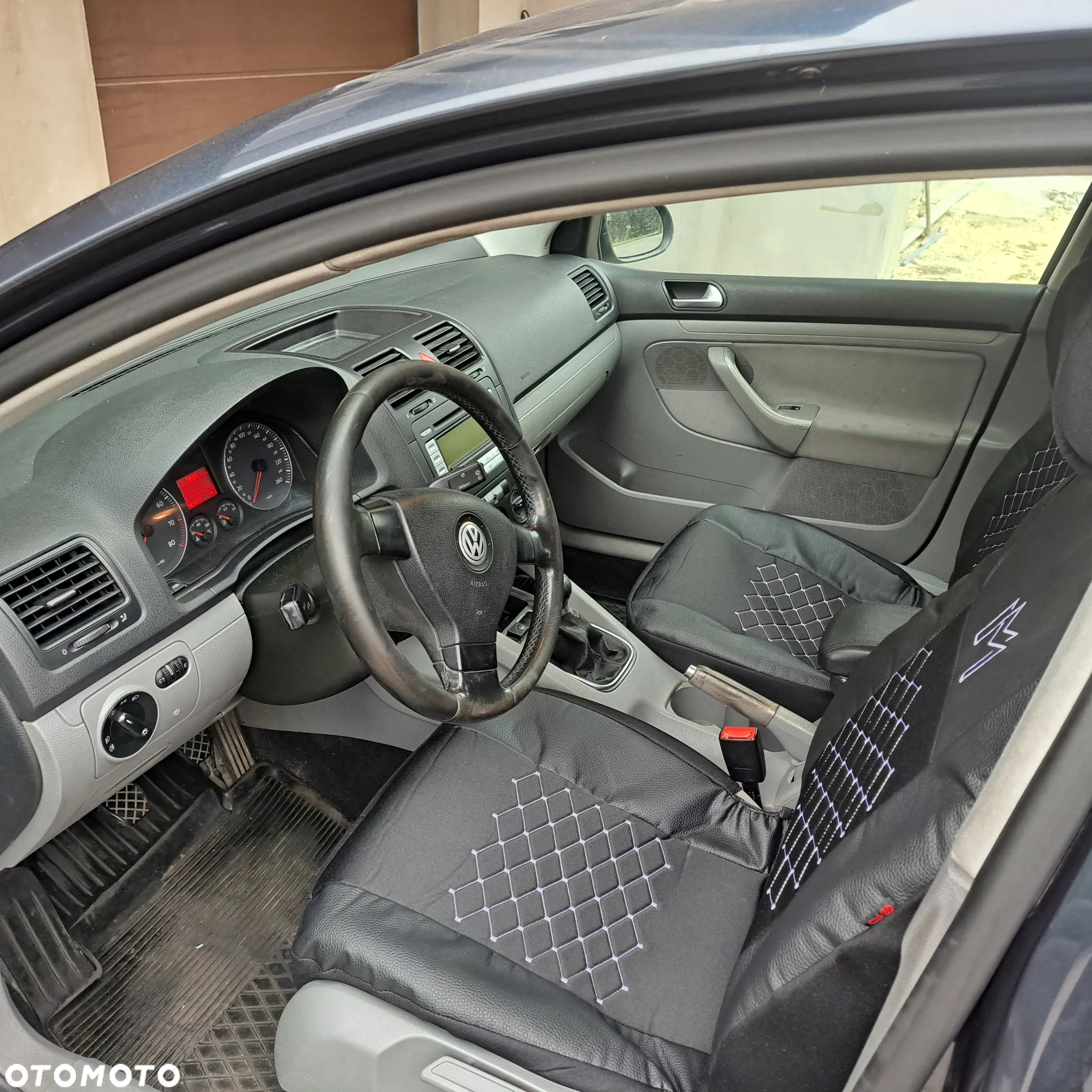 Volkswagen Golf V 1.6 Comfortline - 5