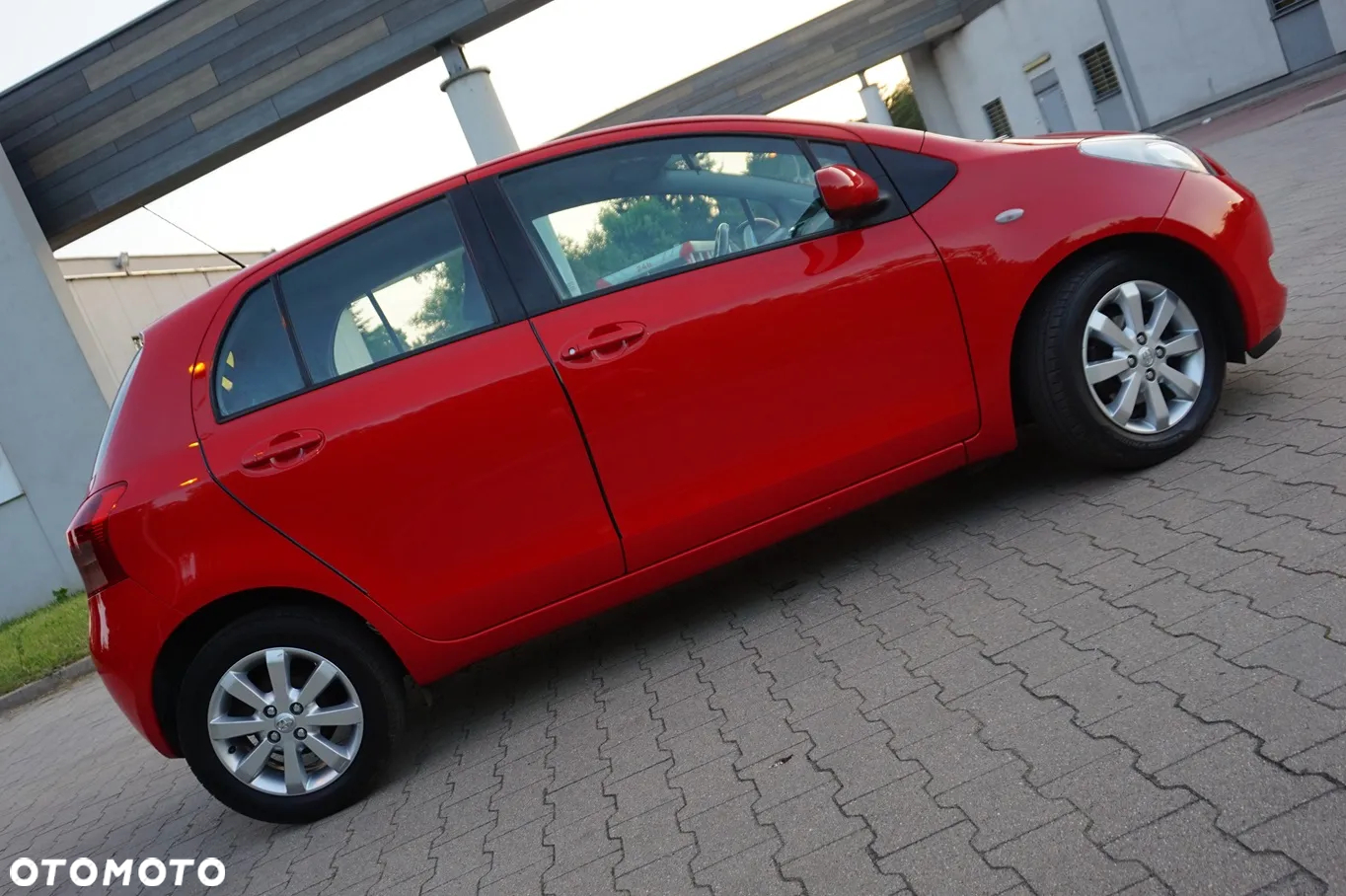 Toyota Yaris - 4