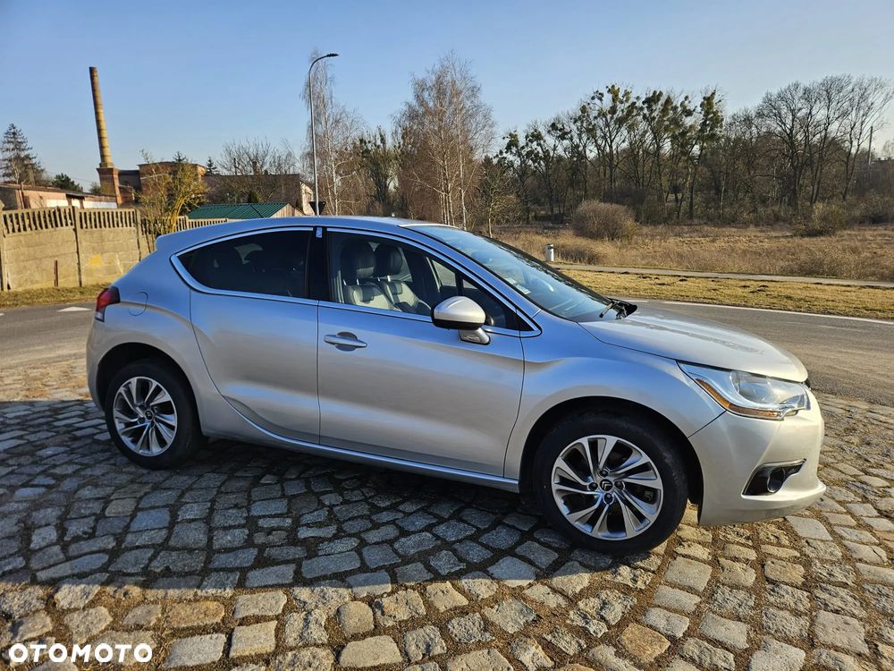 Citroën DS4 e-HDi 110 SoChic - 15