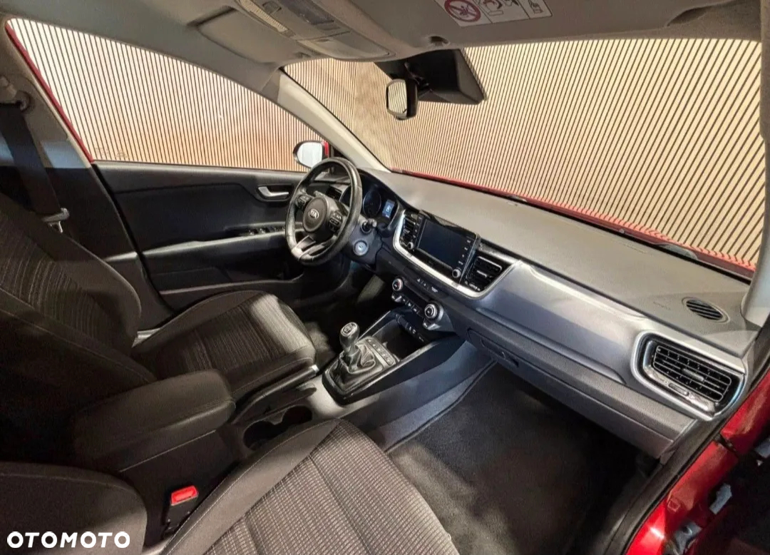 Kia Stonic 1.0 T-GDI L Business Line - 19