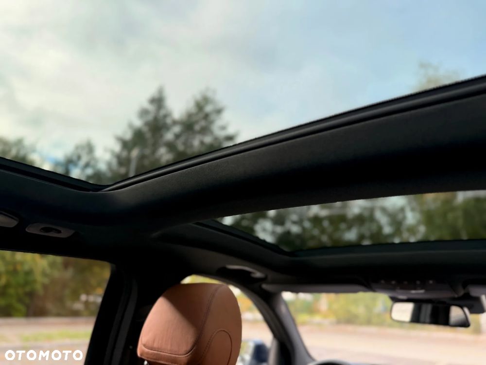 Mercedes-Benz GLC - 36