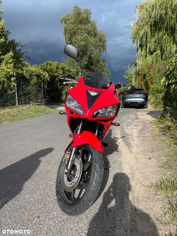 Honda CBR - 7