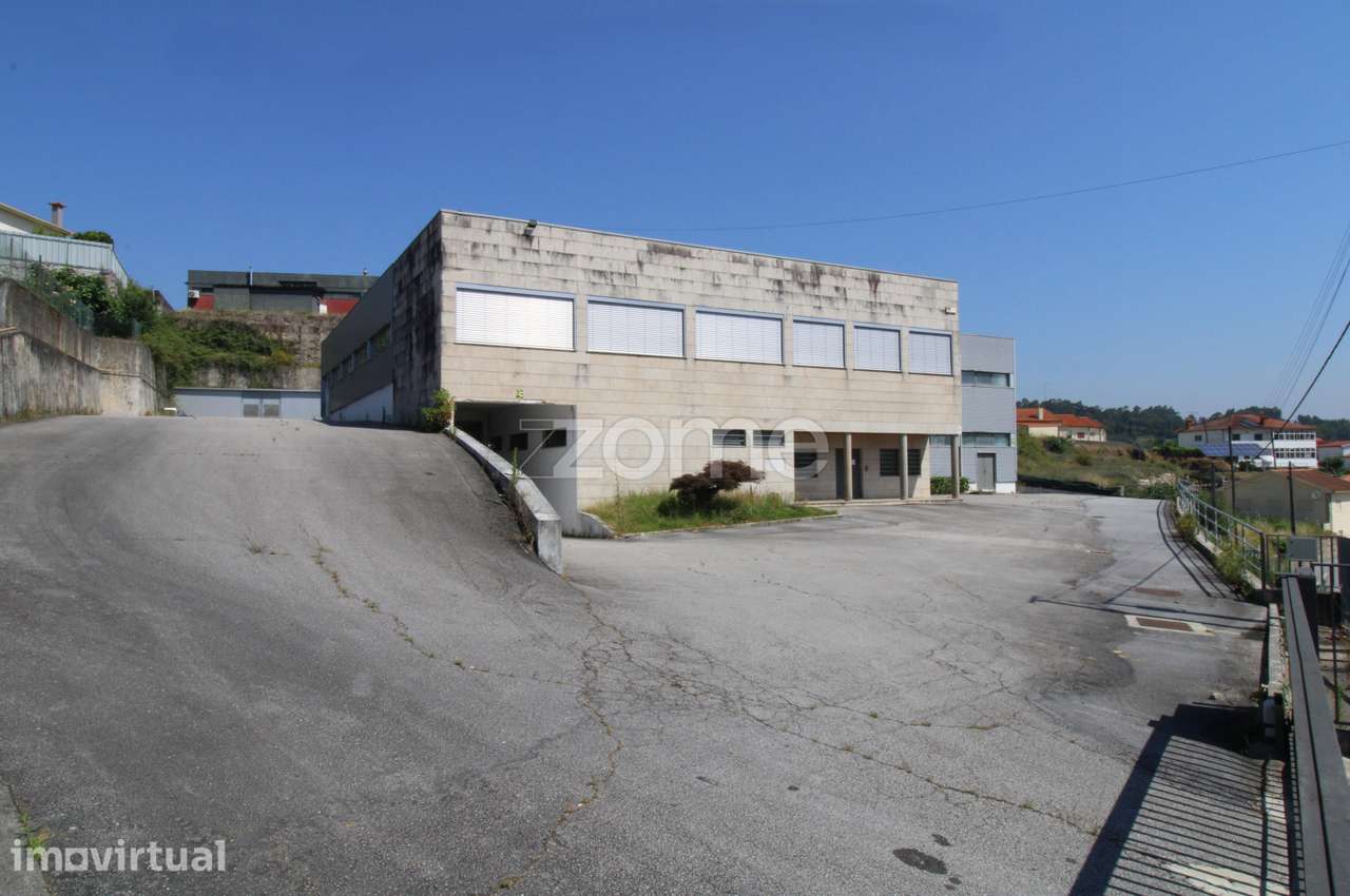 Pavilhão Comercial com + 2.000 m² – Fafe - Grande imagem: 4/35
