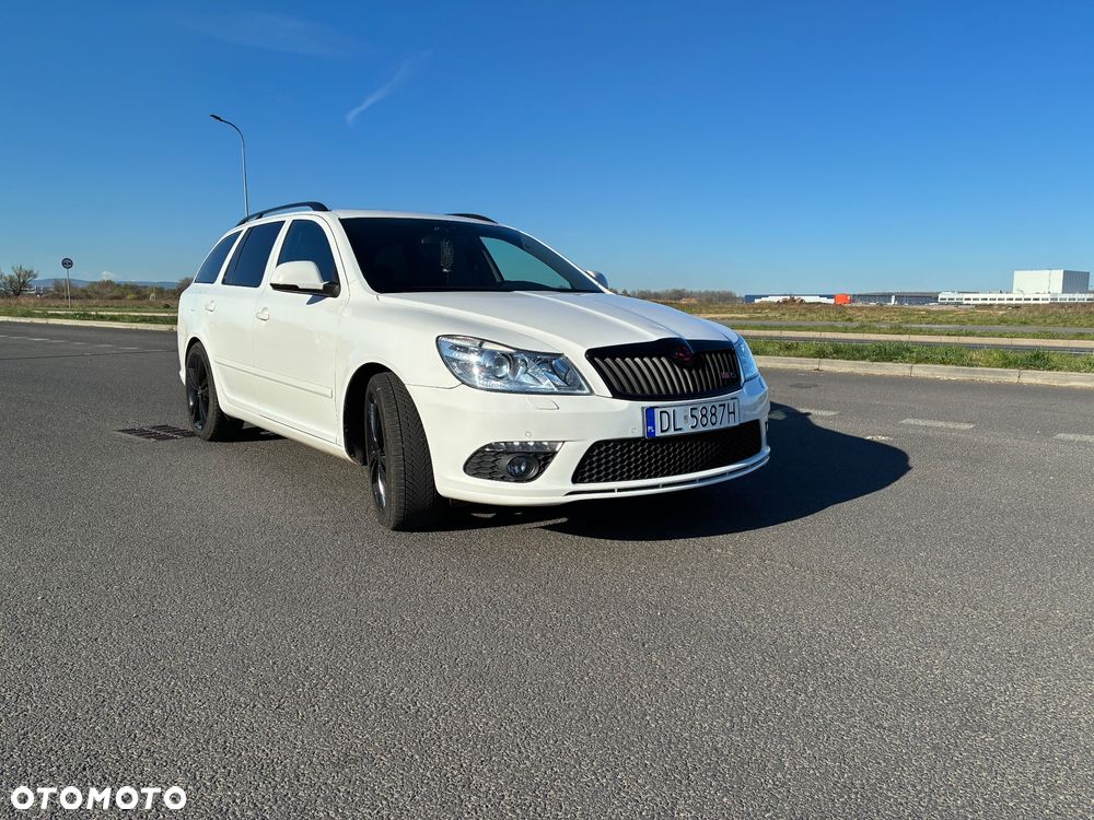 Skoda Octavia 2.0 TDI RS DSG - 2