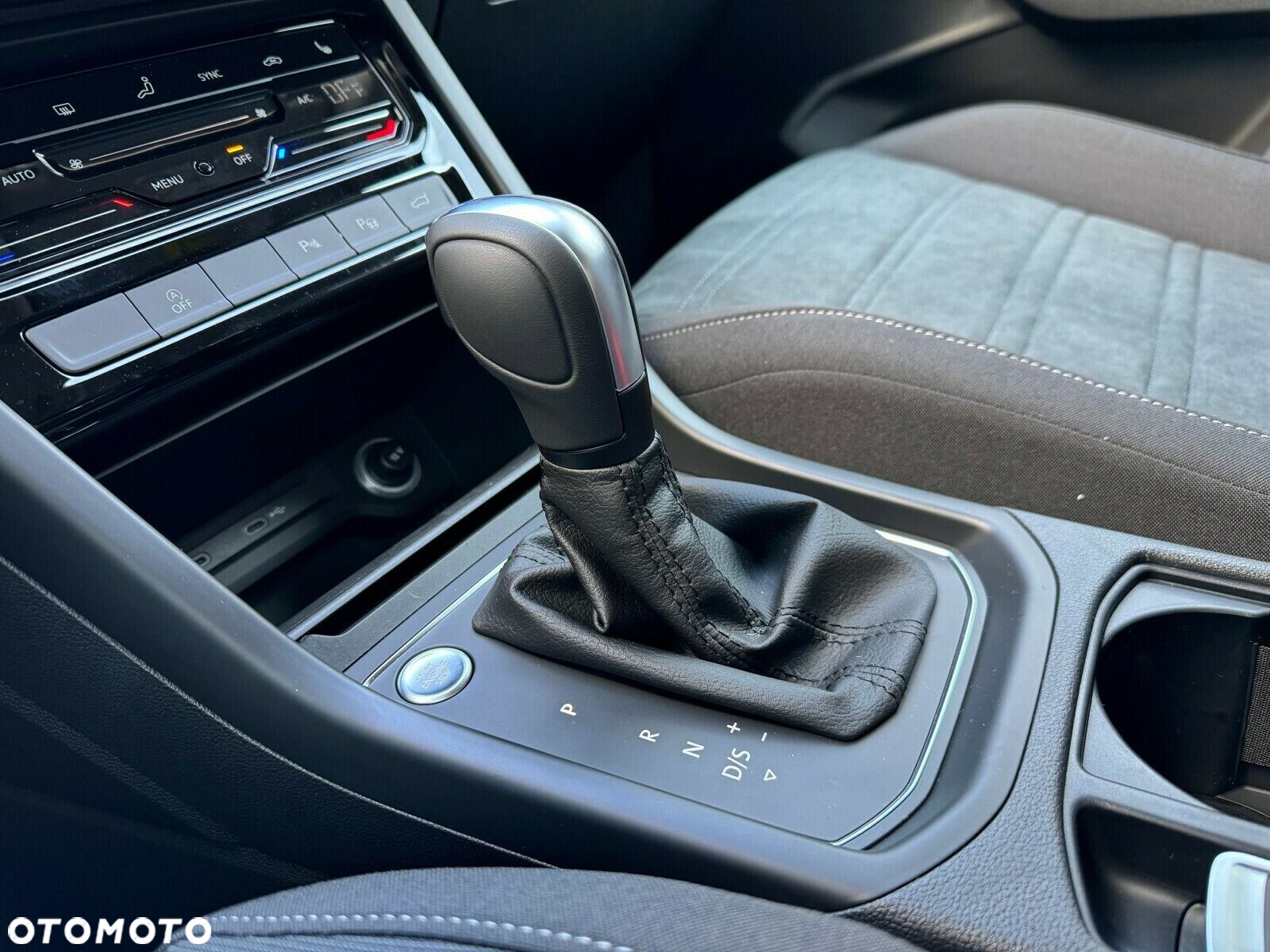 Volkswagen Touran - 8