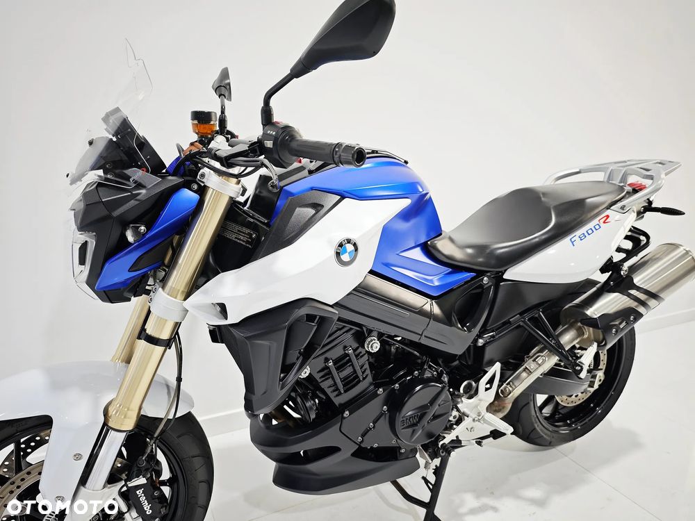 BMW F - 12