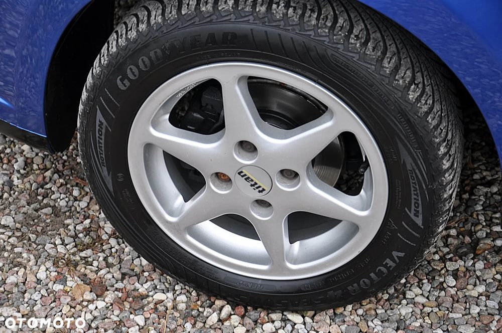 Chevrolet Aveo 1.4 16V LT - 36