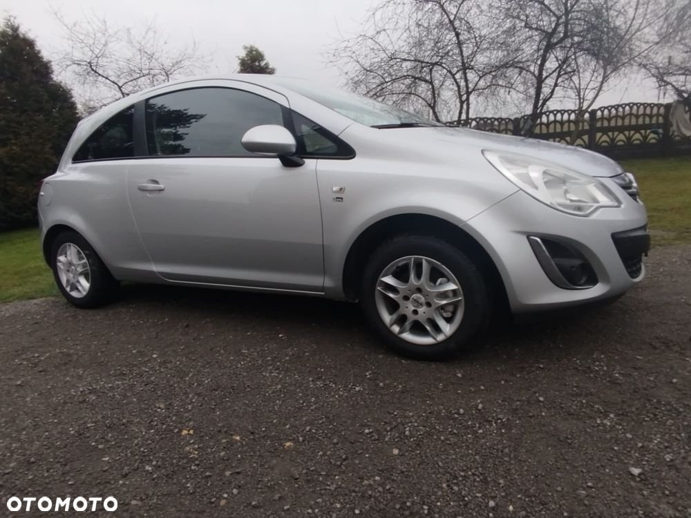 Opel Corsa 1.4 16V 150 Jahre - 21