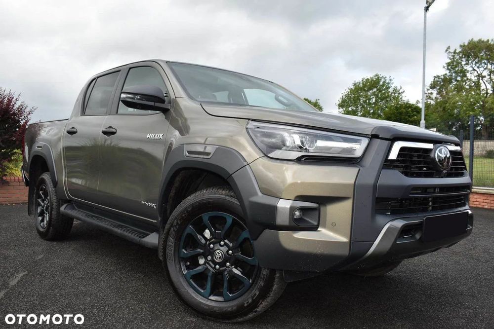 Toyota Hilux 2.8 D-4D Double Cab Invincible 4x4 - 2
