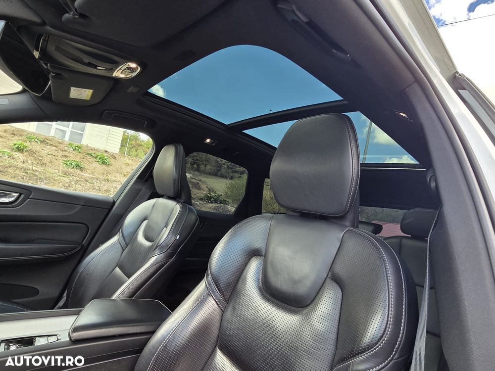 VOLVO XC60 2019 — imagine 10