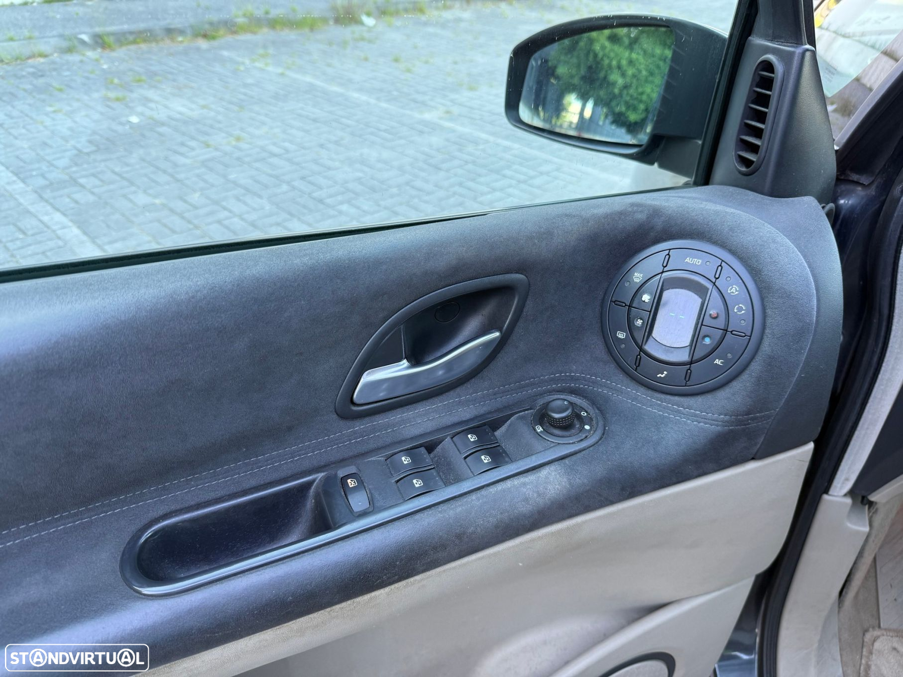 Renault Grand Espace 2.0 dCi Luxe 7L - 8