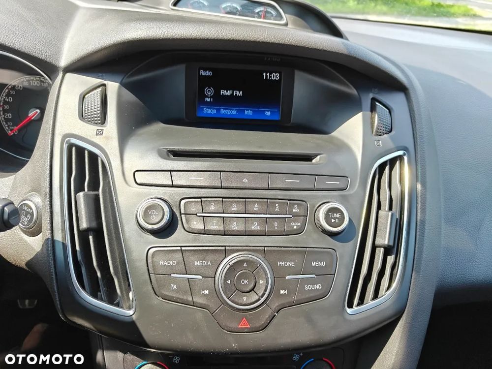 Ford Focus 2.0 EcoBoost ST mit Leder-Sport-Paket - 17