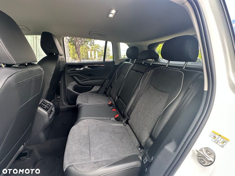Volkswagen Tiguan 1.5 eTSI Elegance DSG - 27
