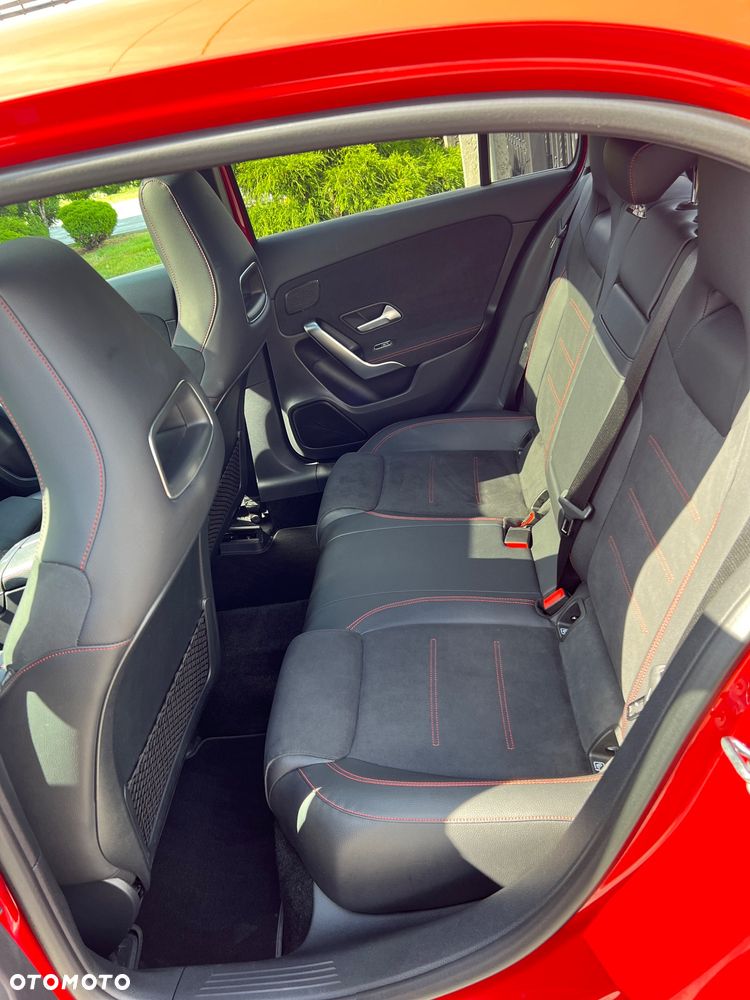Mercedes-Benz Klasa A 220 4-Matic AMG Line 7G-DCT - 17