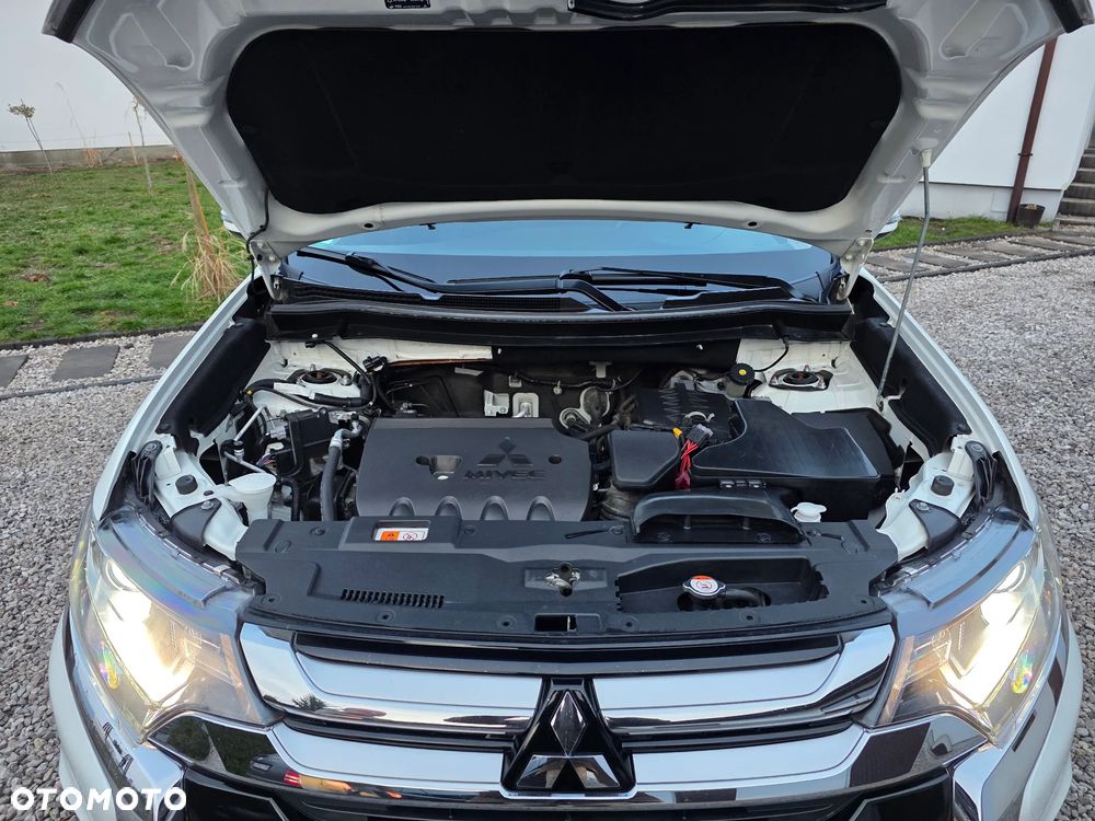 Mitsubishi Outlander 2.0 2WD Diamant Edition - 31