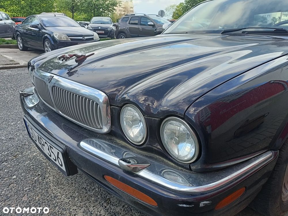 Jaguar XJ - 20