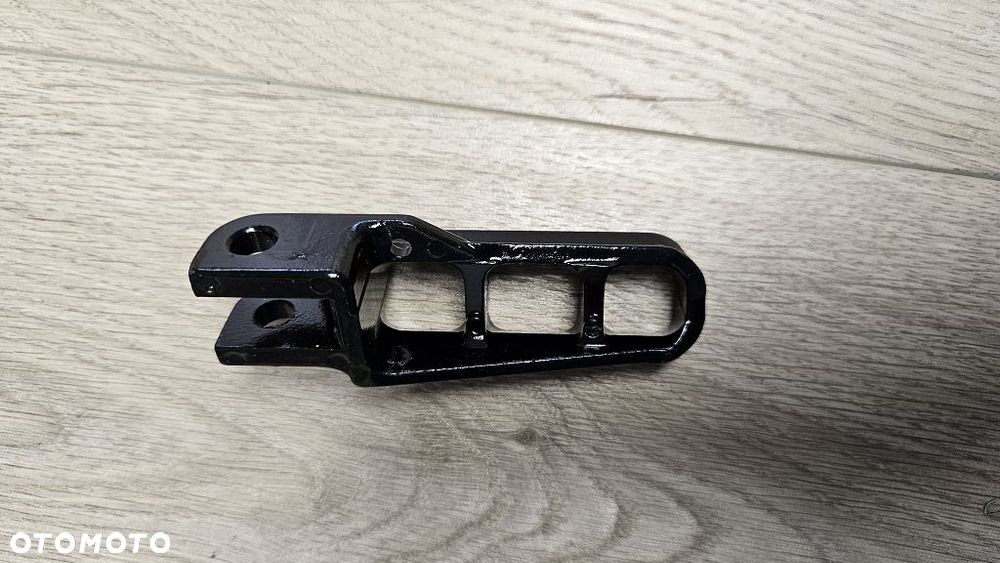 Oryginalny Podnóżek Prawy Suzuki RM 125 250 / DR 100 125  43551-37202 - 7