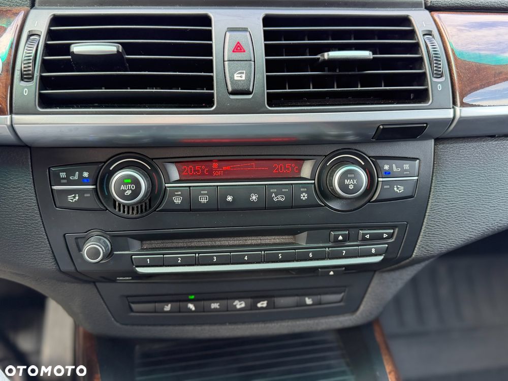 BMW X5 3.0sd - 38