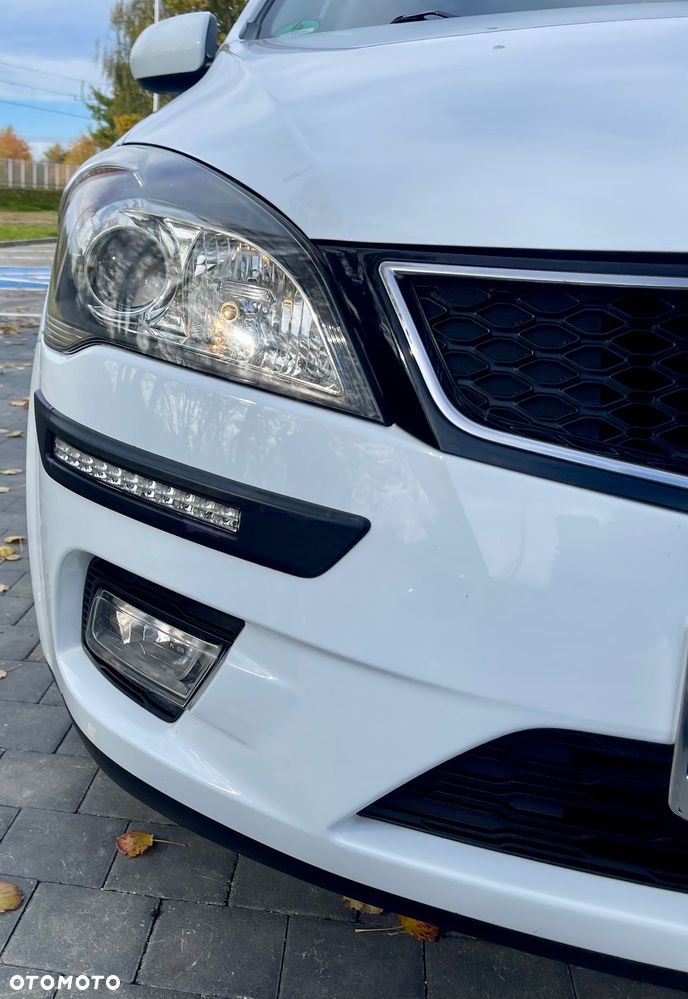 Kia Ceed 1.4 CVVT Attract - 36