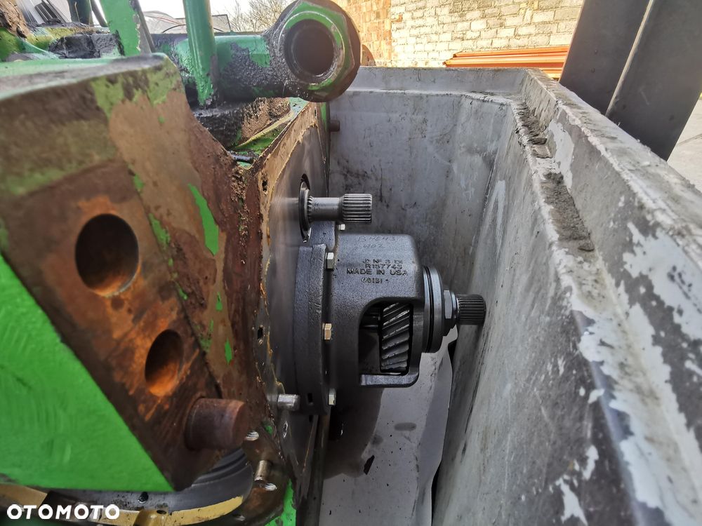 Tylny most John Deere 6910, 6920 AutoPower - 4