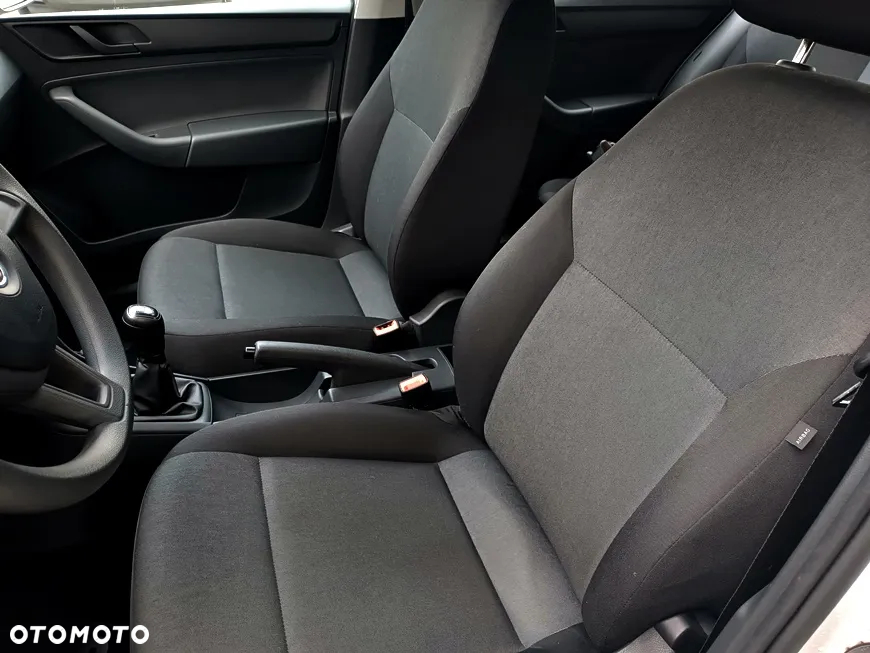 Skoda RAPID 1.2 TSI Active - 15