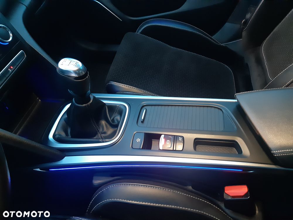 Renault Megane TCe 140 GPF INTENS - 23