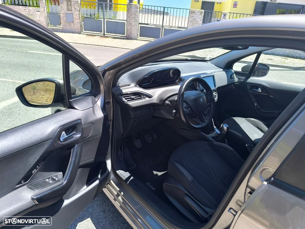 Peugeot 208 1.2 VTi Active - 8