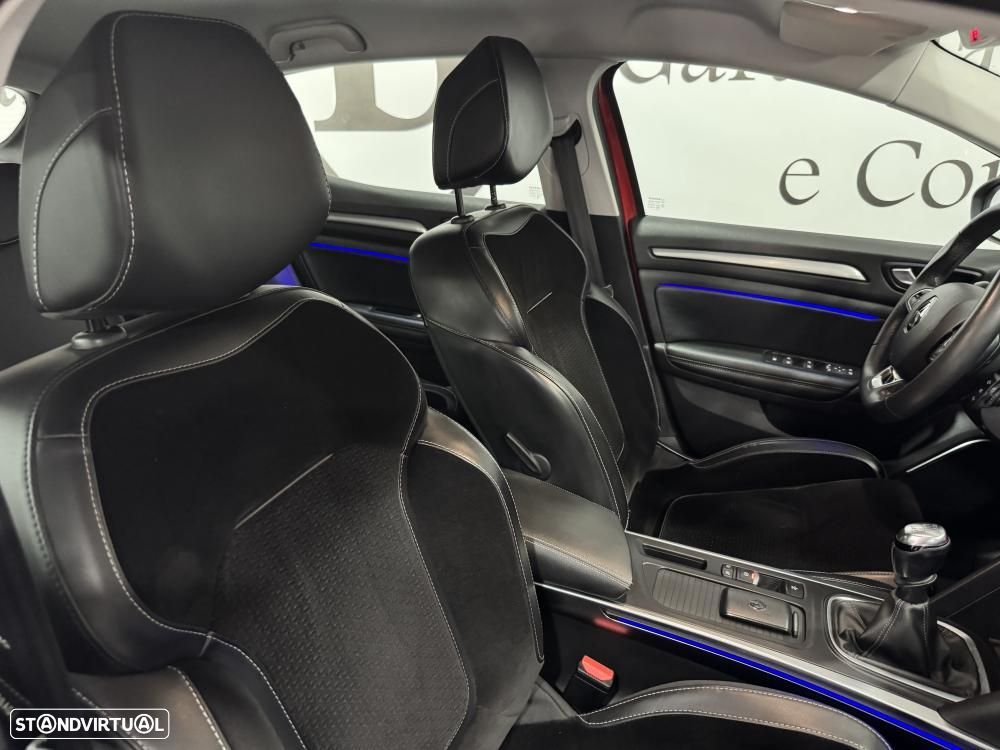 Renault Mégane 1.5 dCi Intens - 34