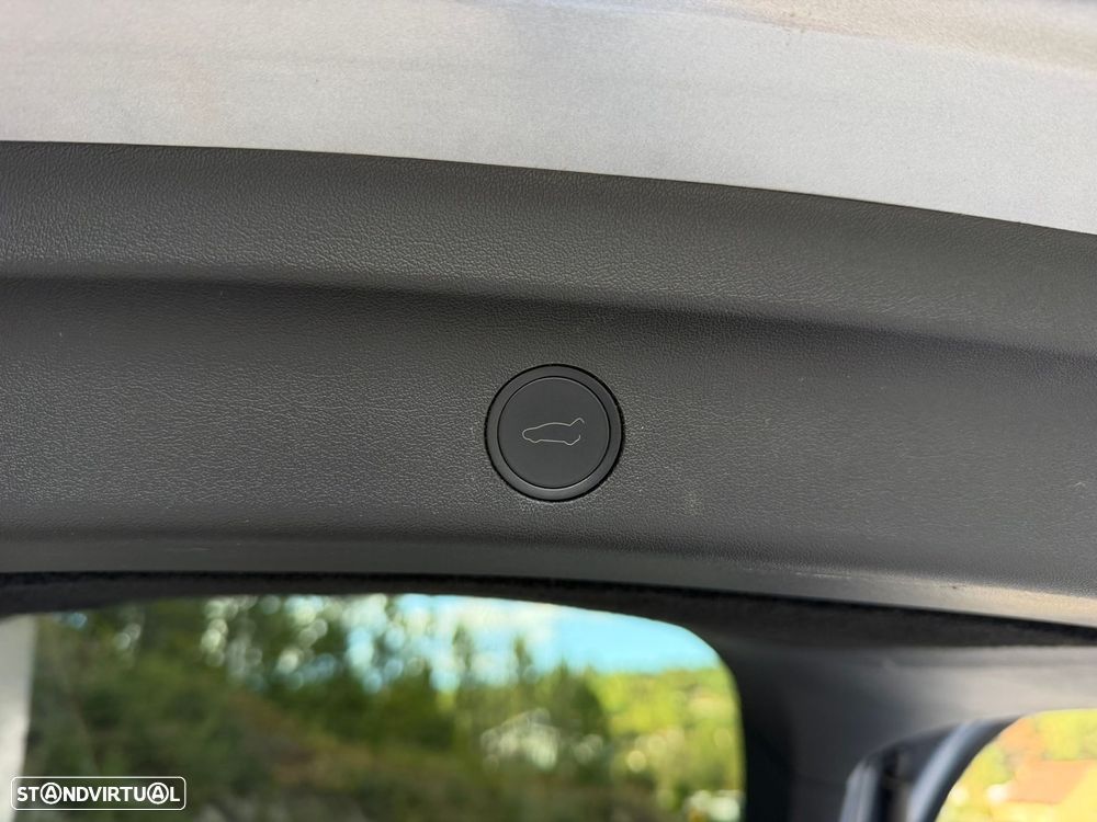 Tesla Model Y Long Range Tração Traseira - 51