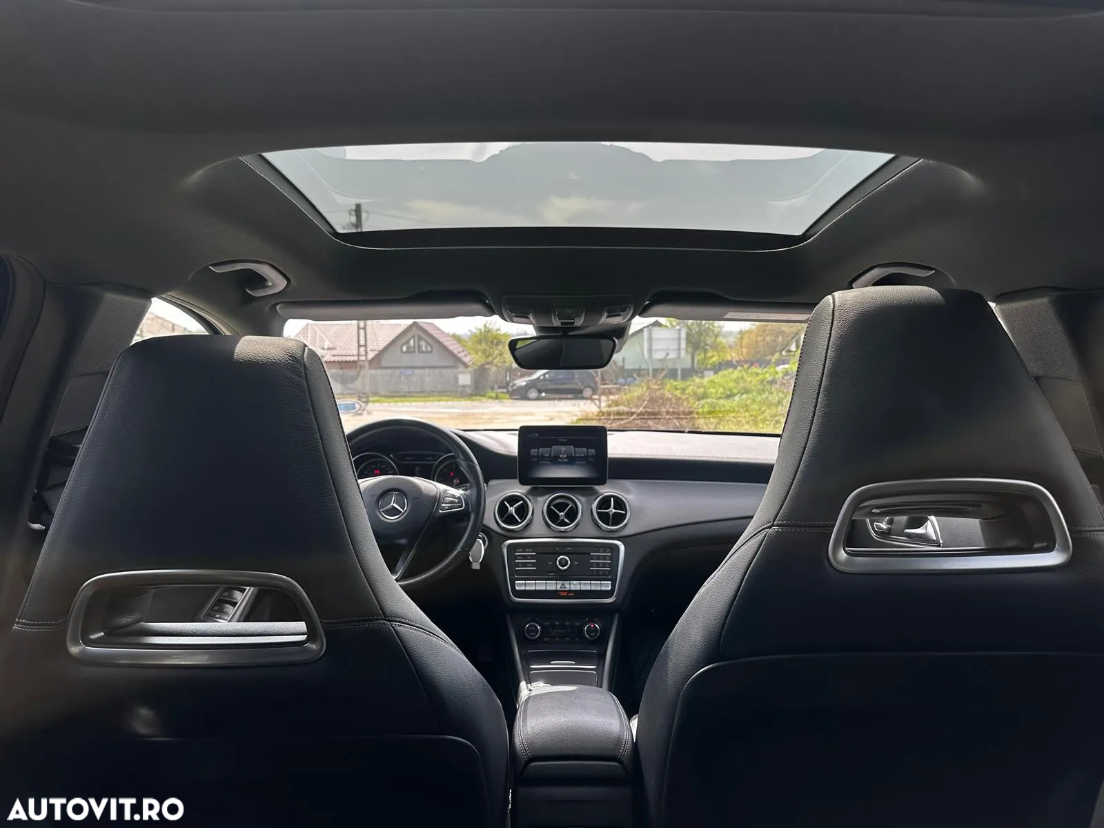 Mercedes-Benz GLA 250 4Matic 7G-DCT AMG Line - 9