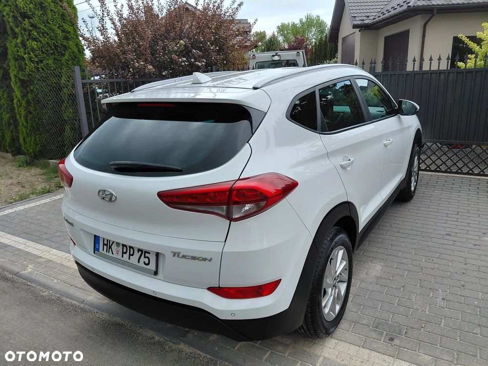 Hyundai Tucson 1.6 GDI BlueDrive Style 2WD - 23
