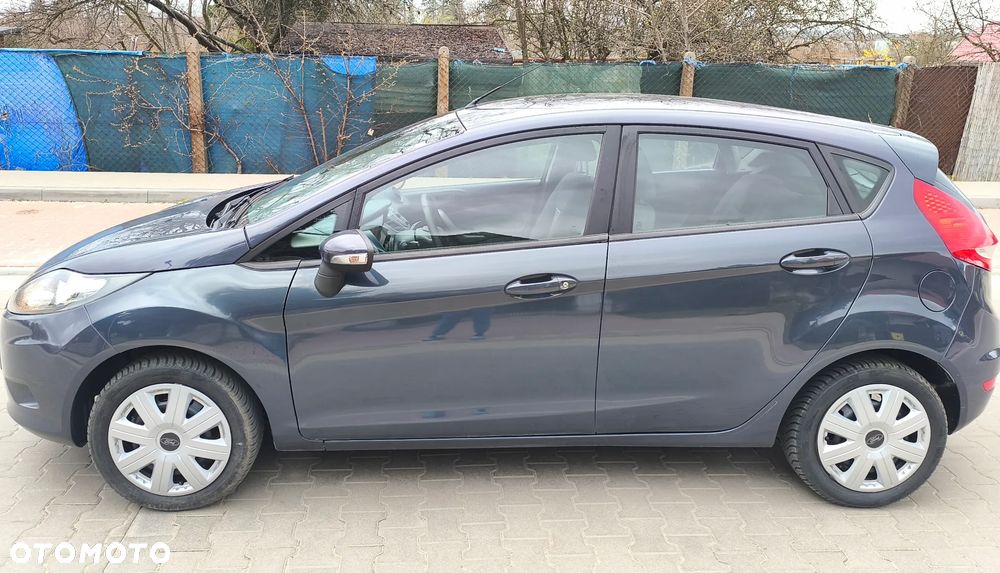 Ford Fiesta 1.25 Celebration - 13
