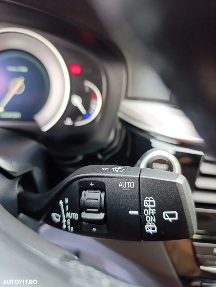 BMW Seria 5 520d Touring Aut. Sport Line - 15