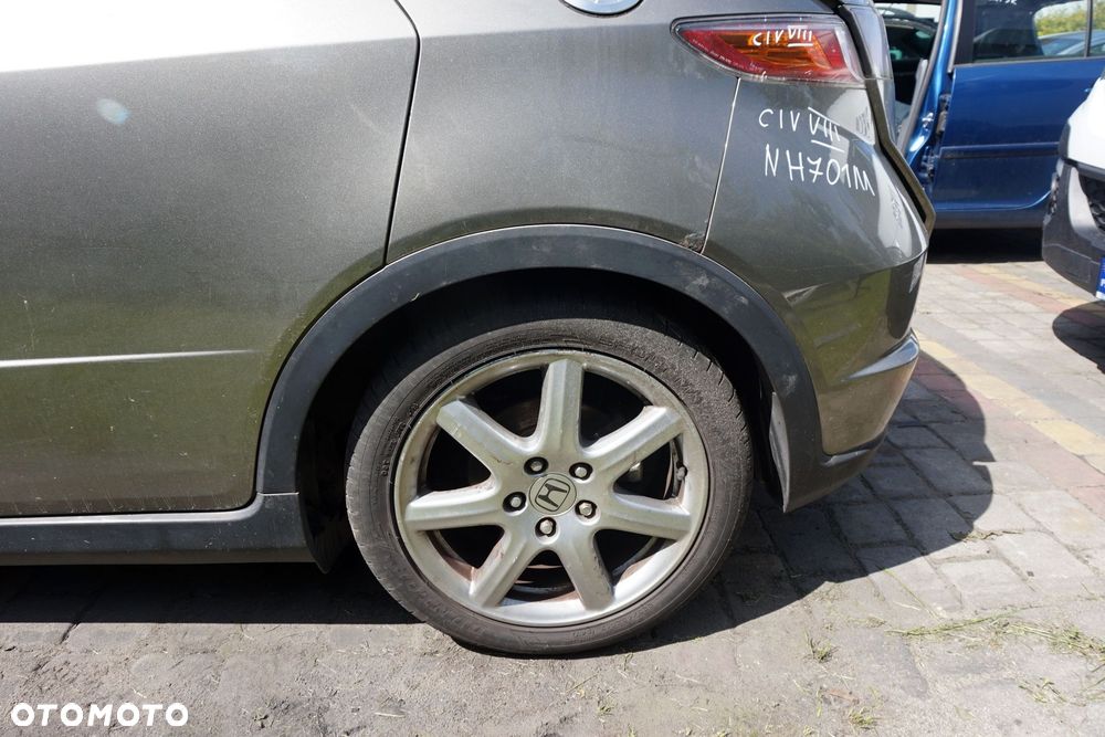 ZDERZAK TYLNY CIVIC VIII 5D HB NH701M  SZARY HONDA 2006-2010 - 6