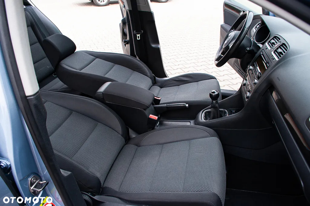 Volkswagen Golf 1.6 Comfortline - 22