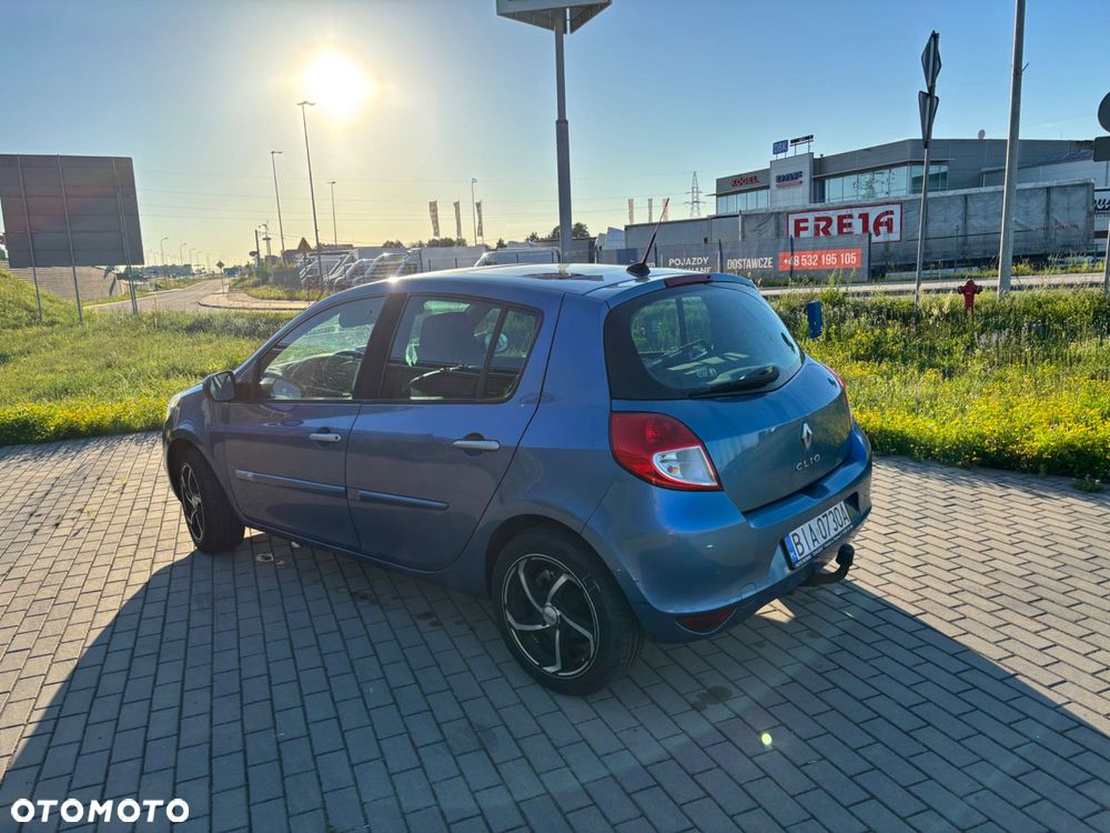 Renault Clio - 2