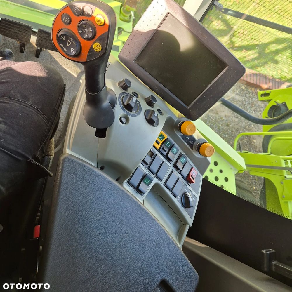 Claas Lexion 770TT z hederem - 7