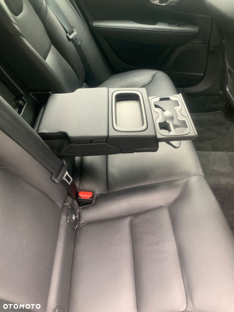 Volvo V90 D4 Inscription - 11