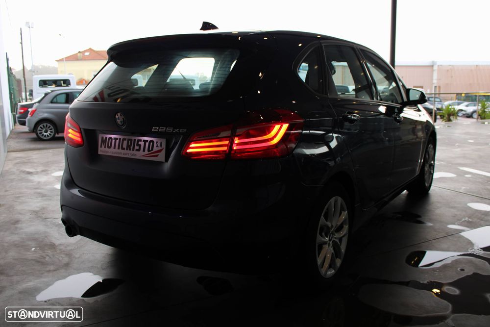 BMW 225xe Active Tourer - 4