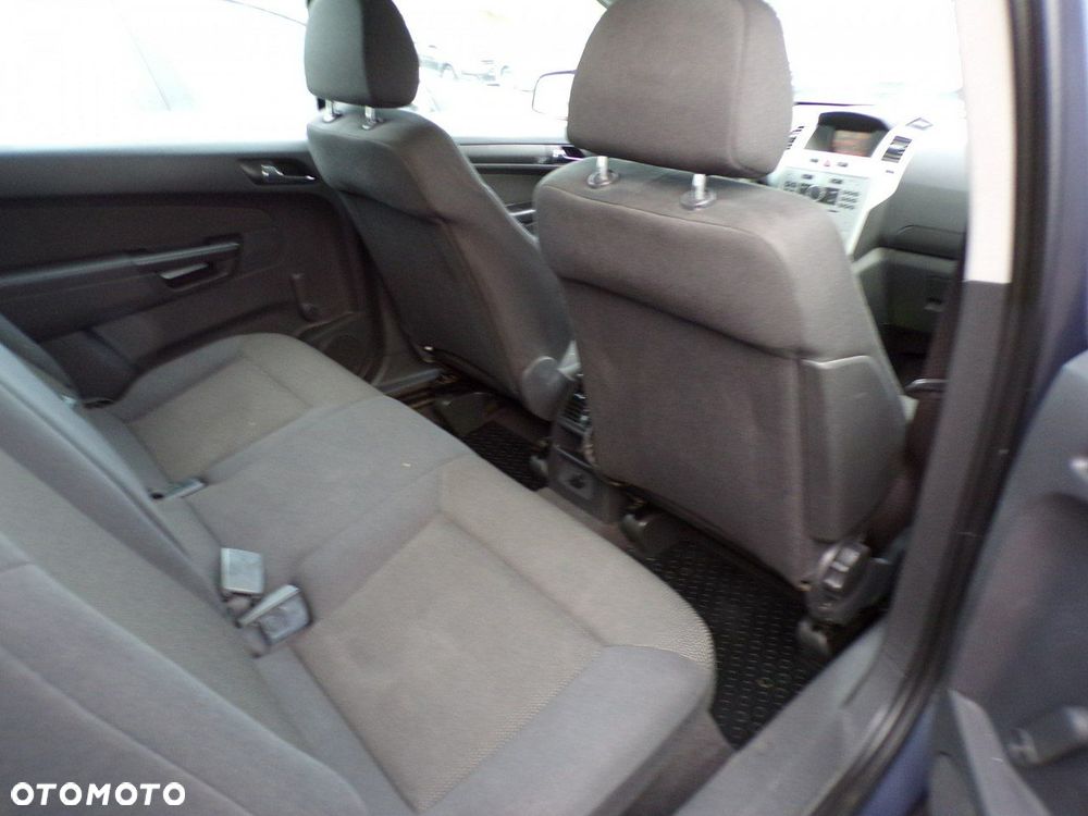 Opel Zafira - 28