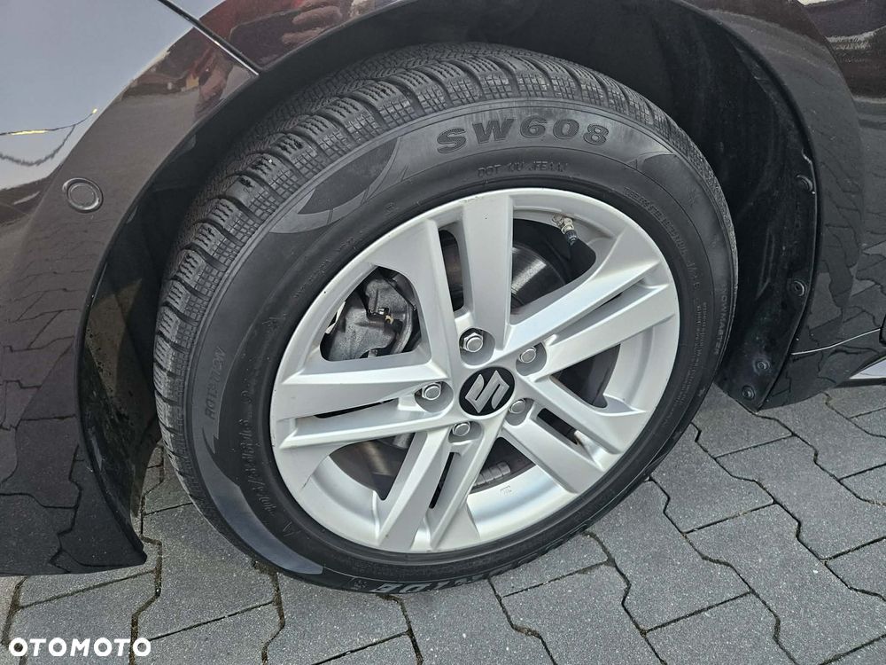 Suzuki Swace 1.8 Hybrid Premium Plus CVT - 10