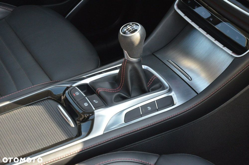 MG HS 1.5T-GDI Luxury - 25