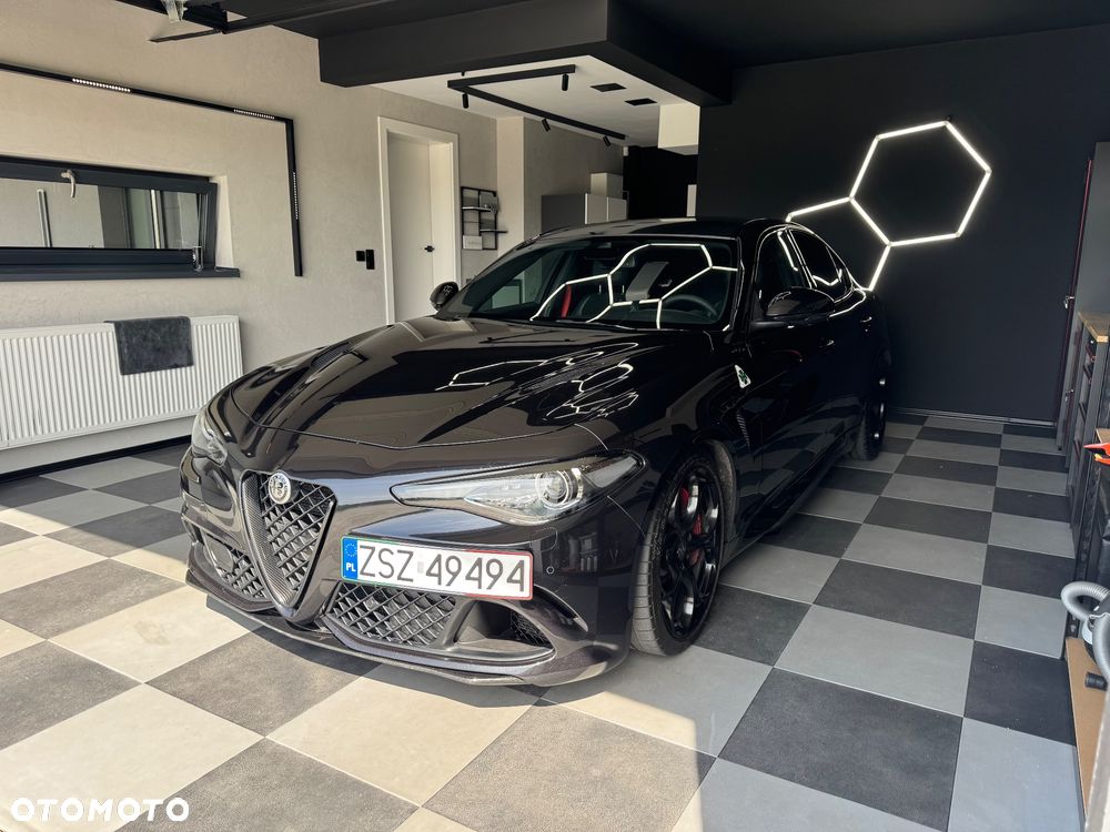 Alfa Romeo Giulia 2.9 Bi Turbo V6 Quadrifoglio - 2