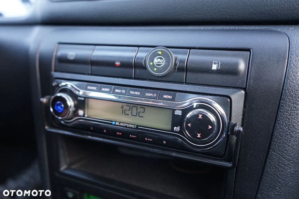 Skoda Octavia 1.6 Tour - 20