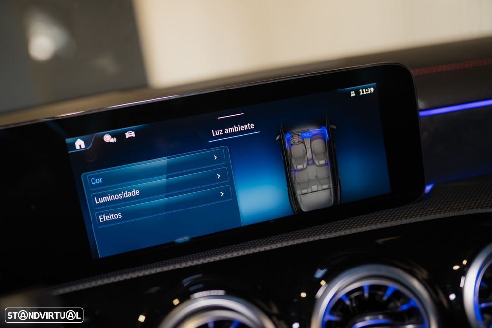 Mercedes-Benz CLA 250 e Shooting Brake AMG Line - 37