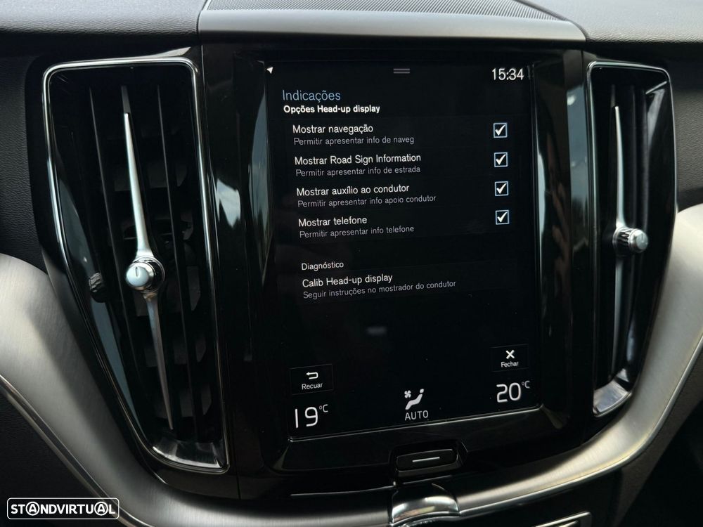 Volvo XC 60 2.0 T8 PHEV Momentum Plus AWD - 47
