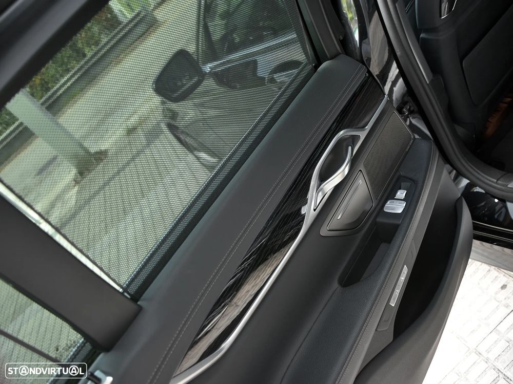 BMW 730 d Pack M - 12