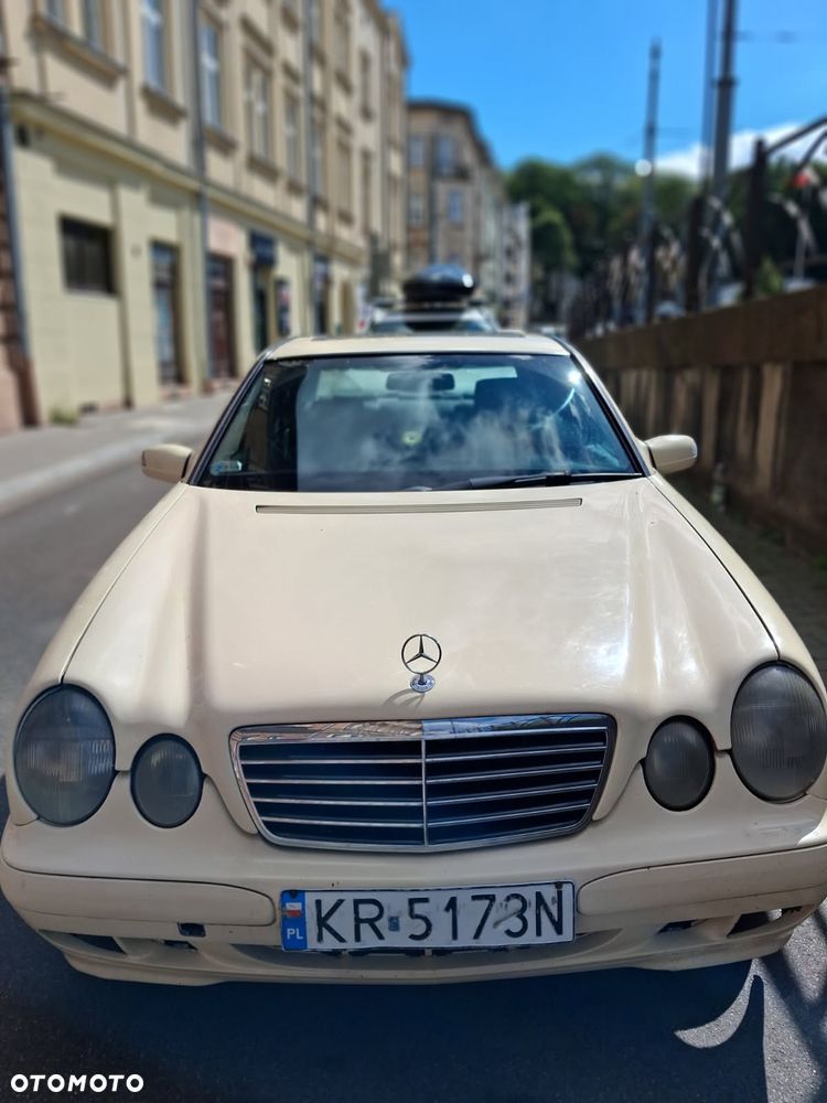 Mercedes-Benz Klasa E - 1