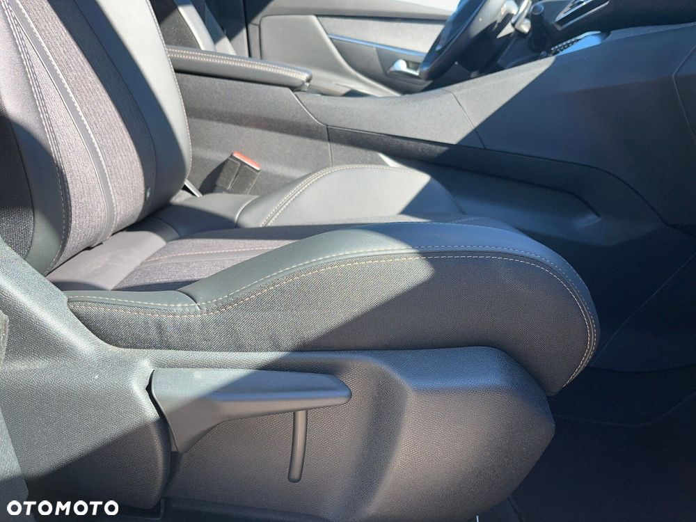 Peugeot 3008 1.6 PureTech GPF GT Line S&S EAT8 - 22